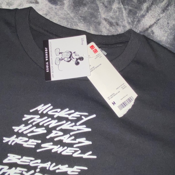 NWT Disney Parks Joshua Vides Monochrome Short Sleeve Mickey T-Shirt Medium - Picture 5 of 7